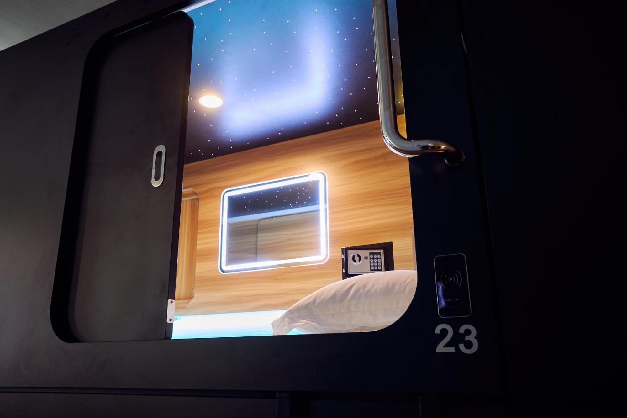Capsule Hotel Μόντρεαλ Εξωτερικό φωτογραφία