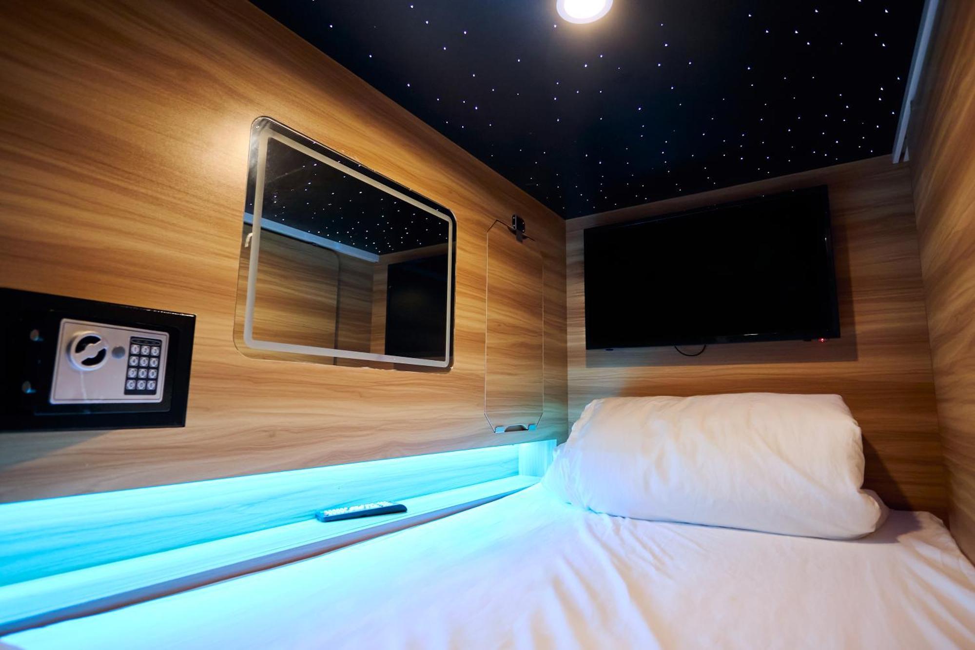 Capsule Hotel Μόντρεαλ Εξωτερικό φωτογραφία